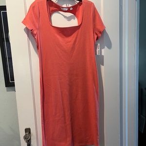 New with tags. Nine West  back keyhole cutout bodyondress. Size 1X, color coral.